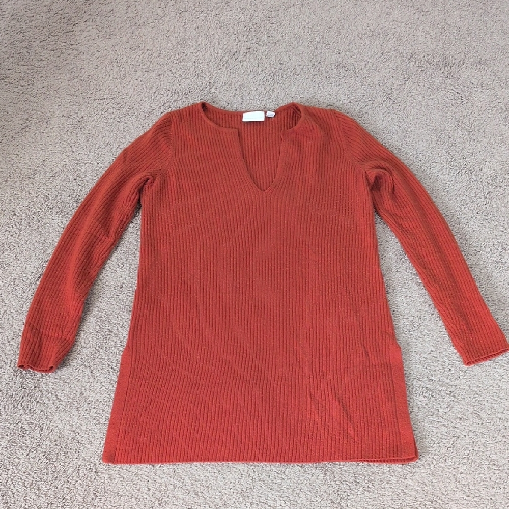 Anthropologie V-Neck Sweater in Warm‎ Rust